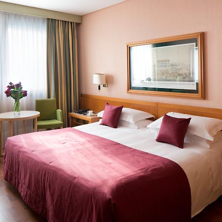 Starhotels President Genoa Exterior photo