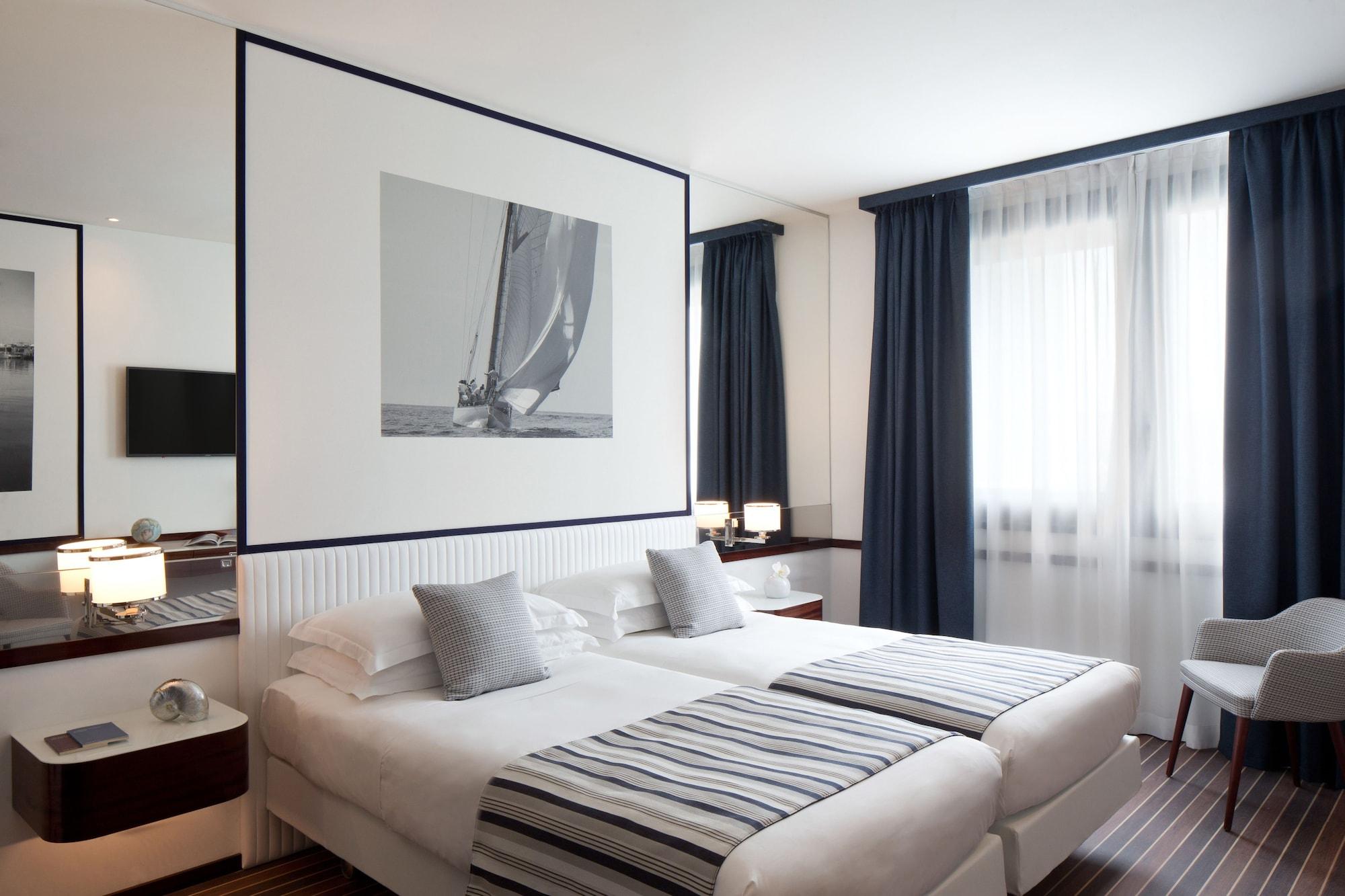 Starhotels President Genoa Exterior photo