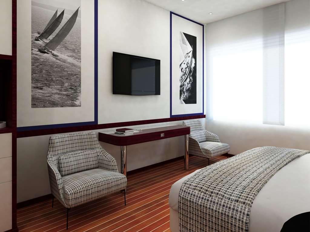 Starhotels President Genoa Room photo
