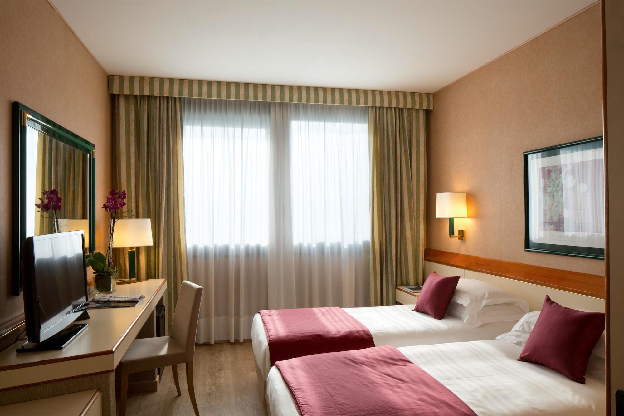 Starhotels President Genoa Exterior photo